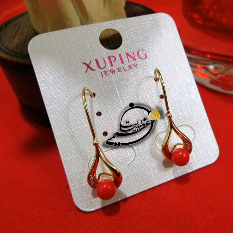 گوشواره عصایی مس روکش طلای رنگ ثابت برند Xuping بسیار با کیفیت با گوی قرمز