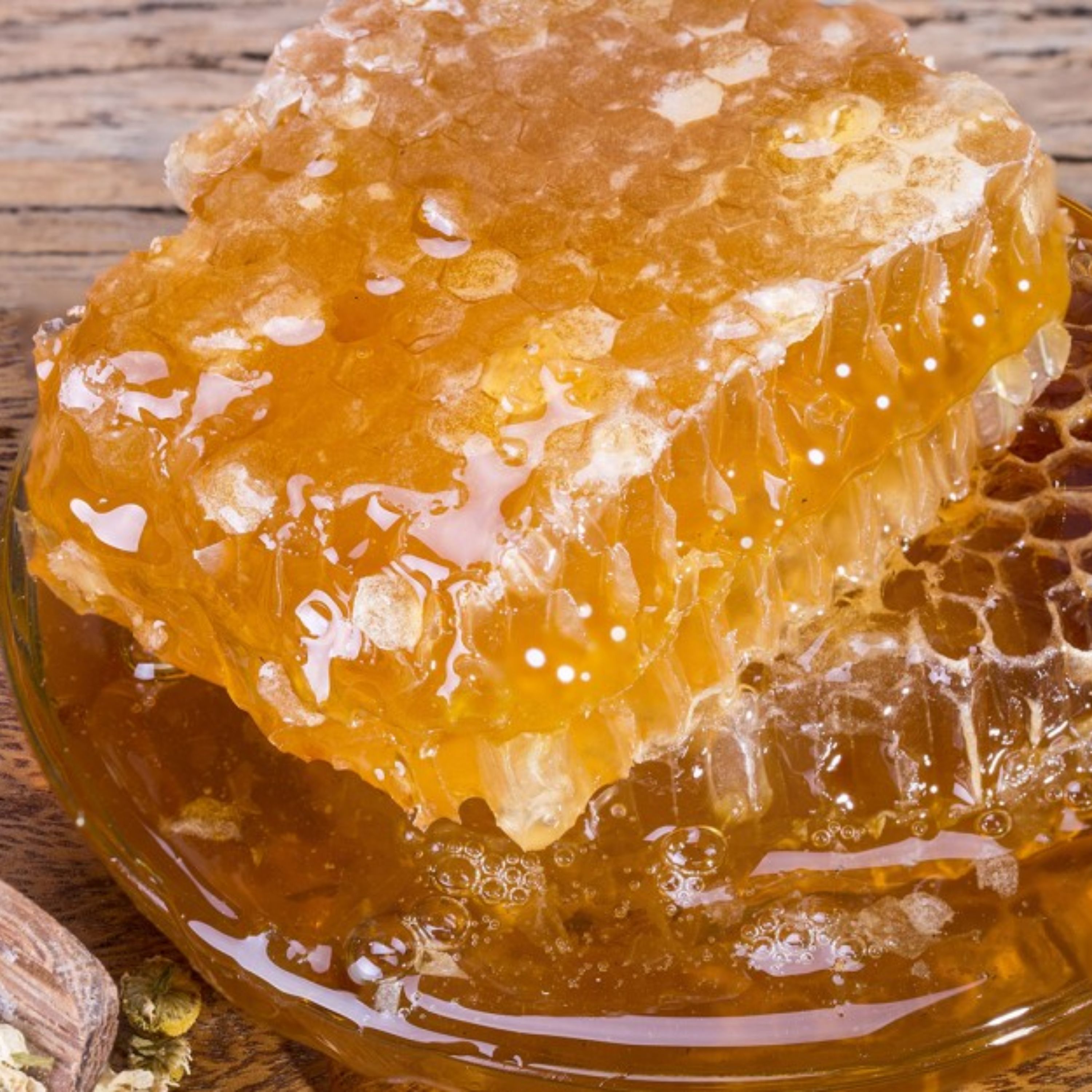 عسل موم دار آذربایجان