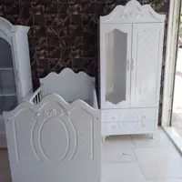 تخت نوزادی و کمد بچه 