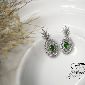 گوشواره نقره آویز با نگین سبز