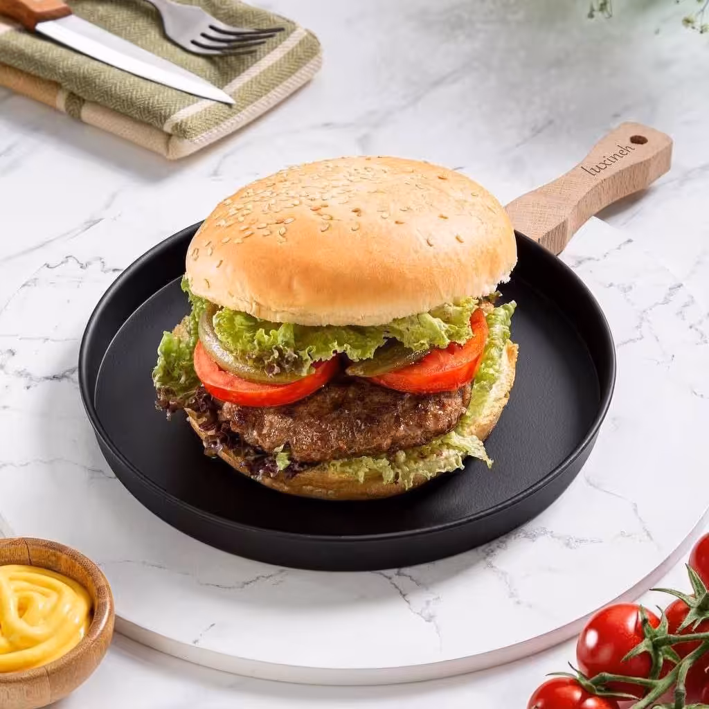  تابه سرو دسته چوبی ، قطر  17 سانت ،ترکیبی از چوب و فلز ، مناسب برای سرو انواع غذاها و پذیرایی شیک و خاص  و...