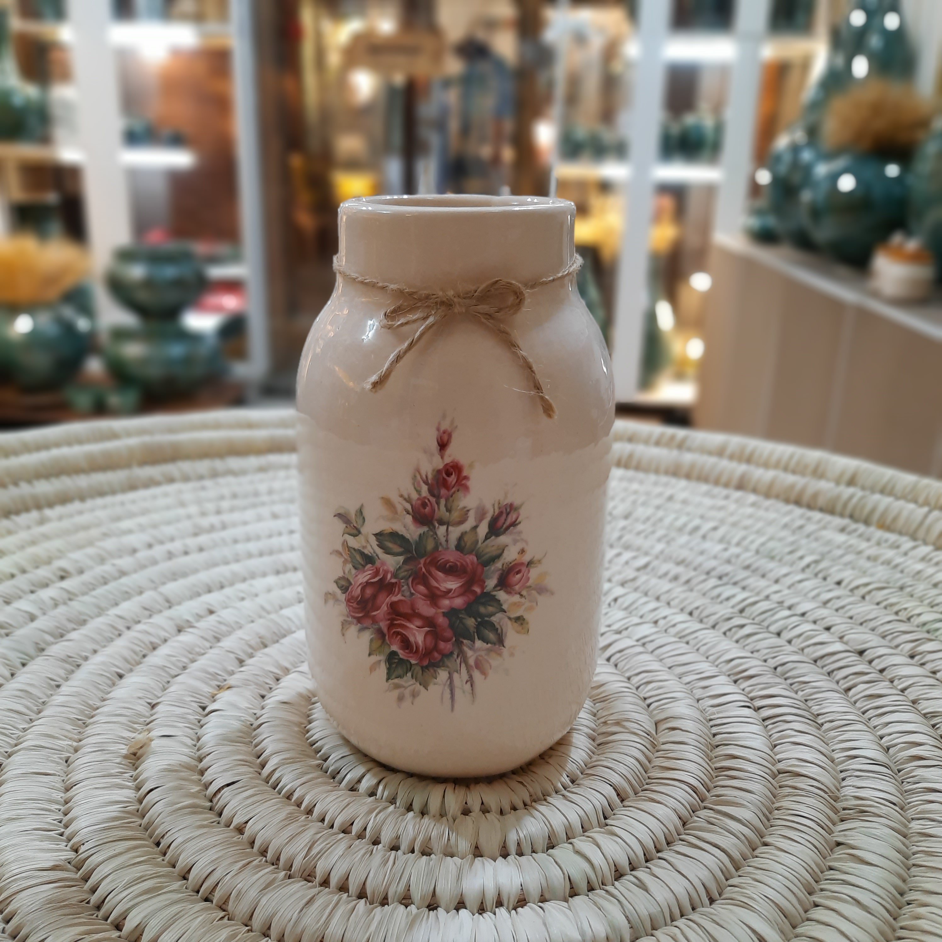 گلدان متوسط سرامیکی( گل رز )