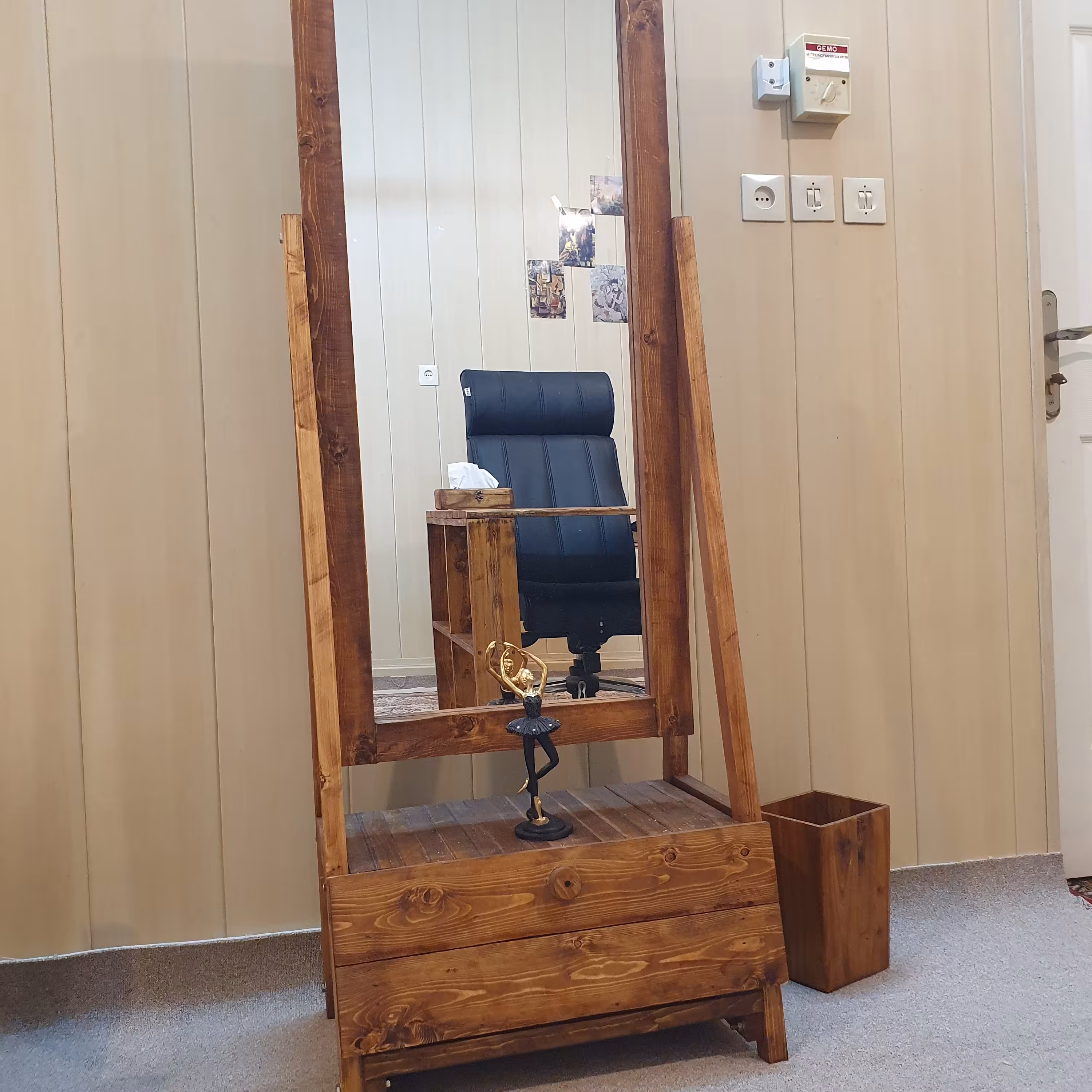 قاب آینه چوبی _ قاب آینه کشو دار  _ قاب آینه قدی