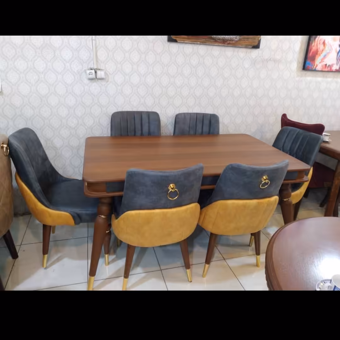 میز ناهارخوری پلو