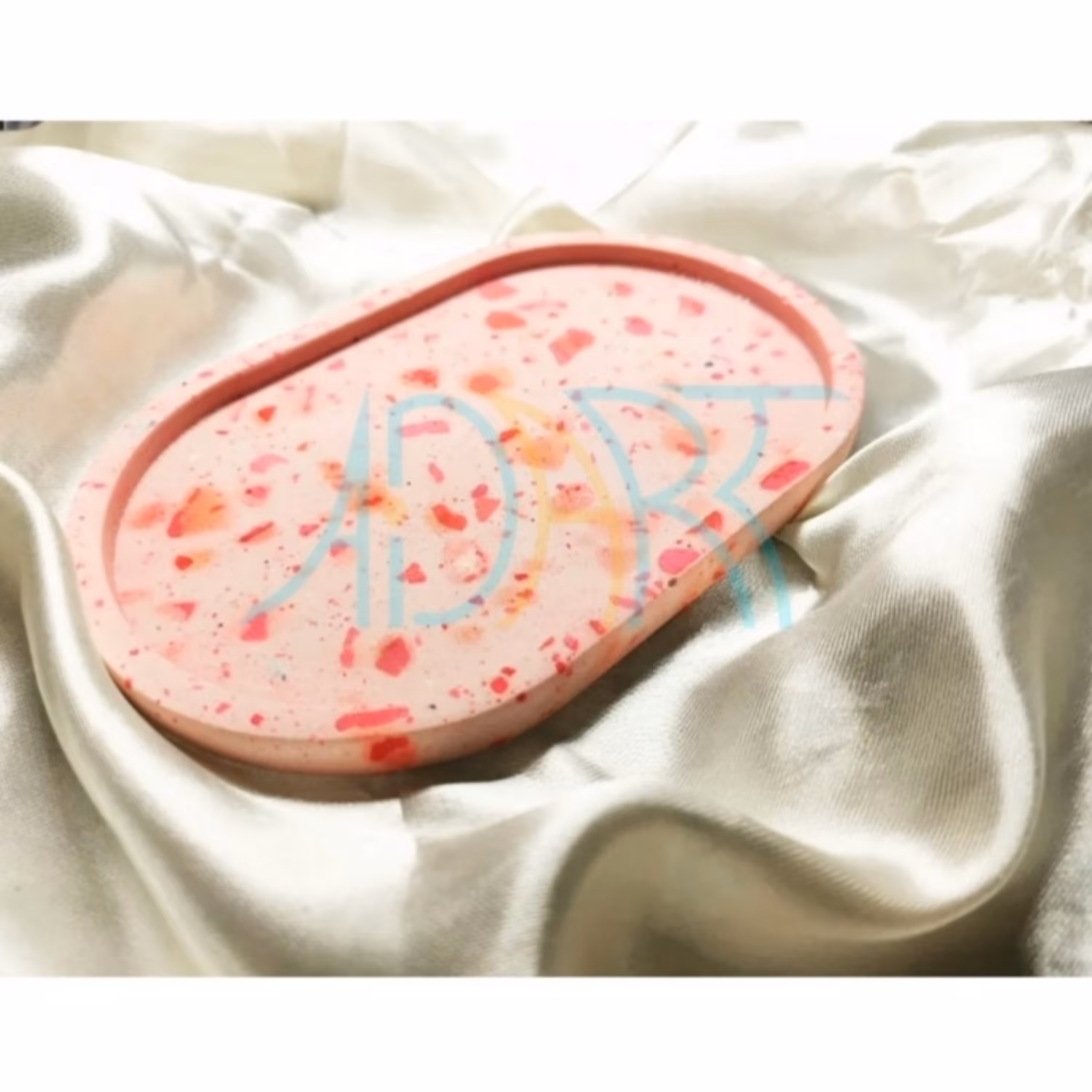 ظرف پذیرایی  زیرلیوانی مدل Baloney  بیضی صورتی سنگی بتنی