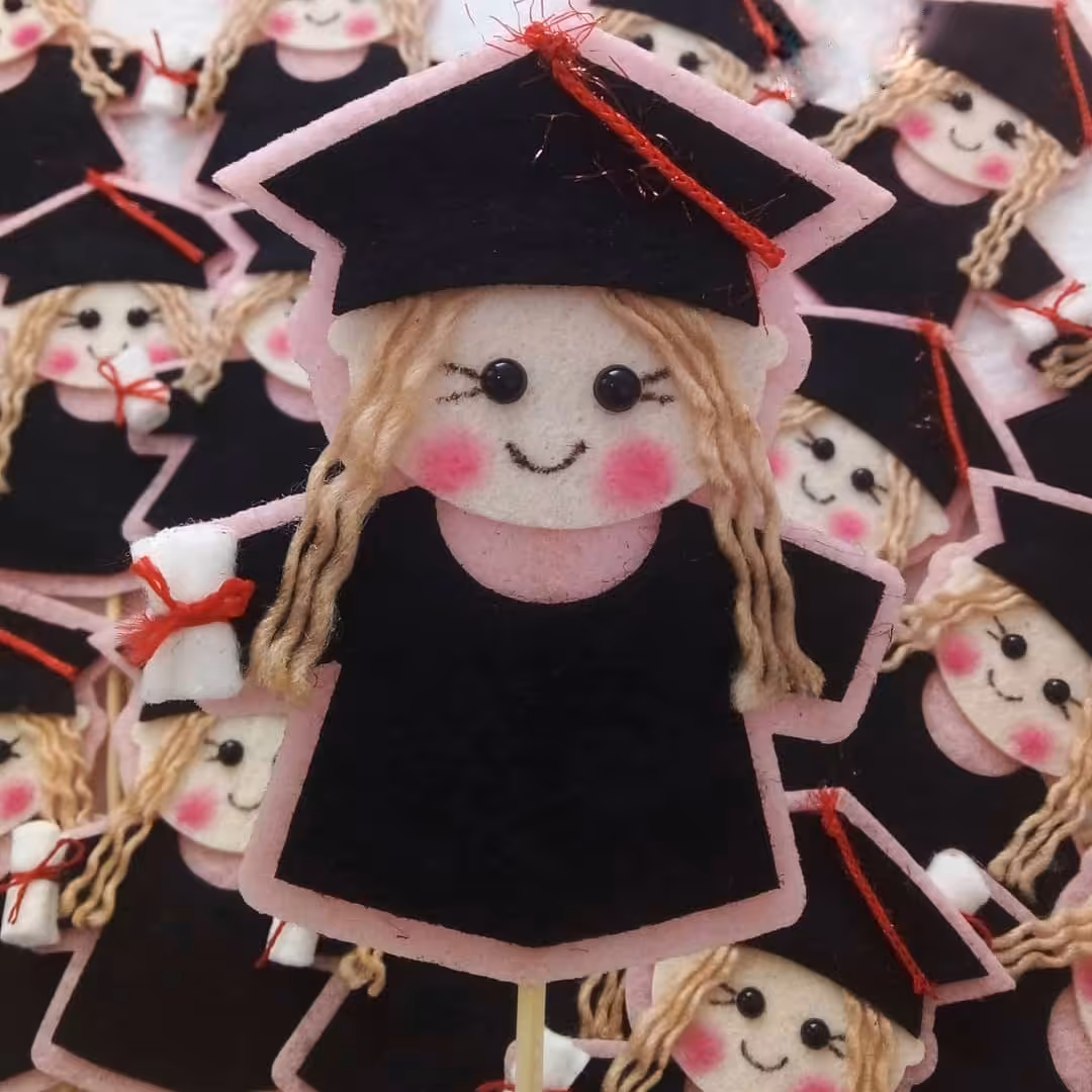 گیفت فارغ التحصیلی پیش دبستانی  دخترانه  مناسب جشن اسم کلاس اولی ها 