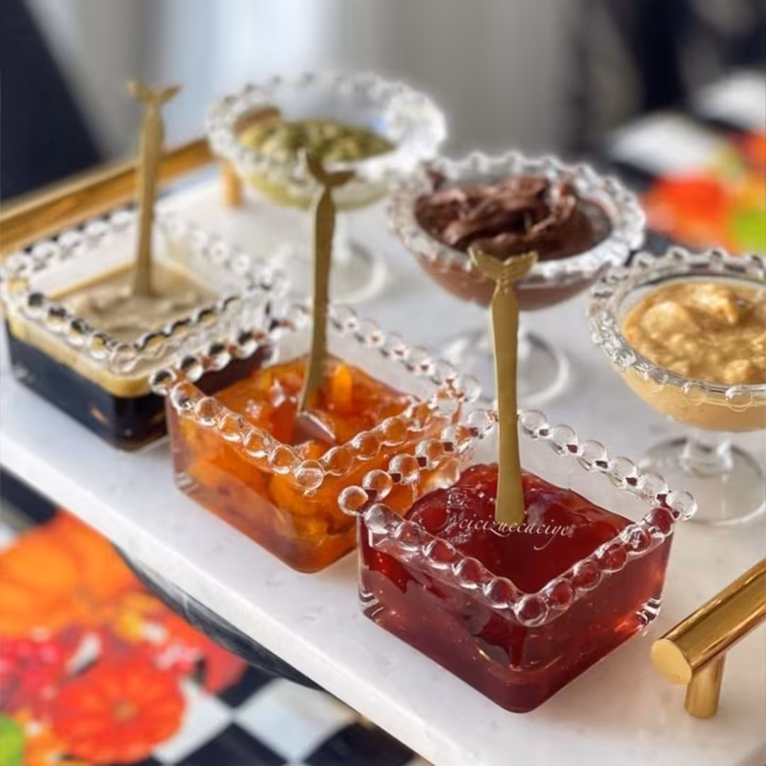 پیاله مربعی منجوقی طرح love