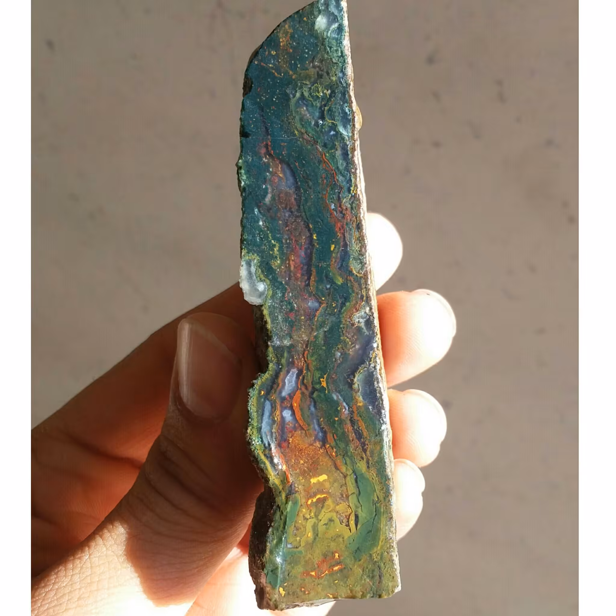 اسلایس سنگ راف عقیق منظره سبز  رنگی محشر 100 در 100 طبیعی شاهکار خلقت بی نظیییر با قابلیت ساخت چند نگین دیدنی کد 9988