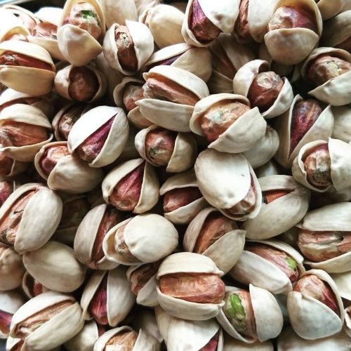 پسته کله اصل کله قوچی، درجه یک درشت و مجلسی ، طعم بی نظیر