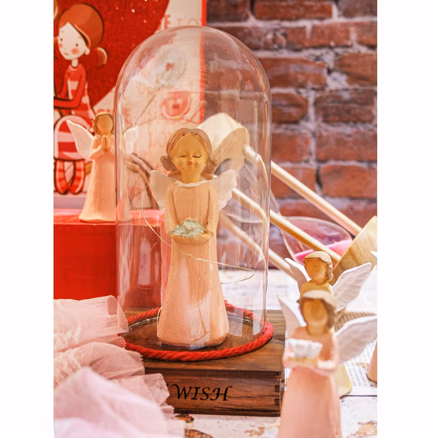 گوی شیشه ای طرح فرشته مهربون چراغ دار