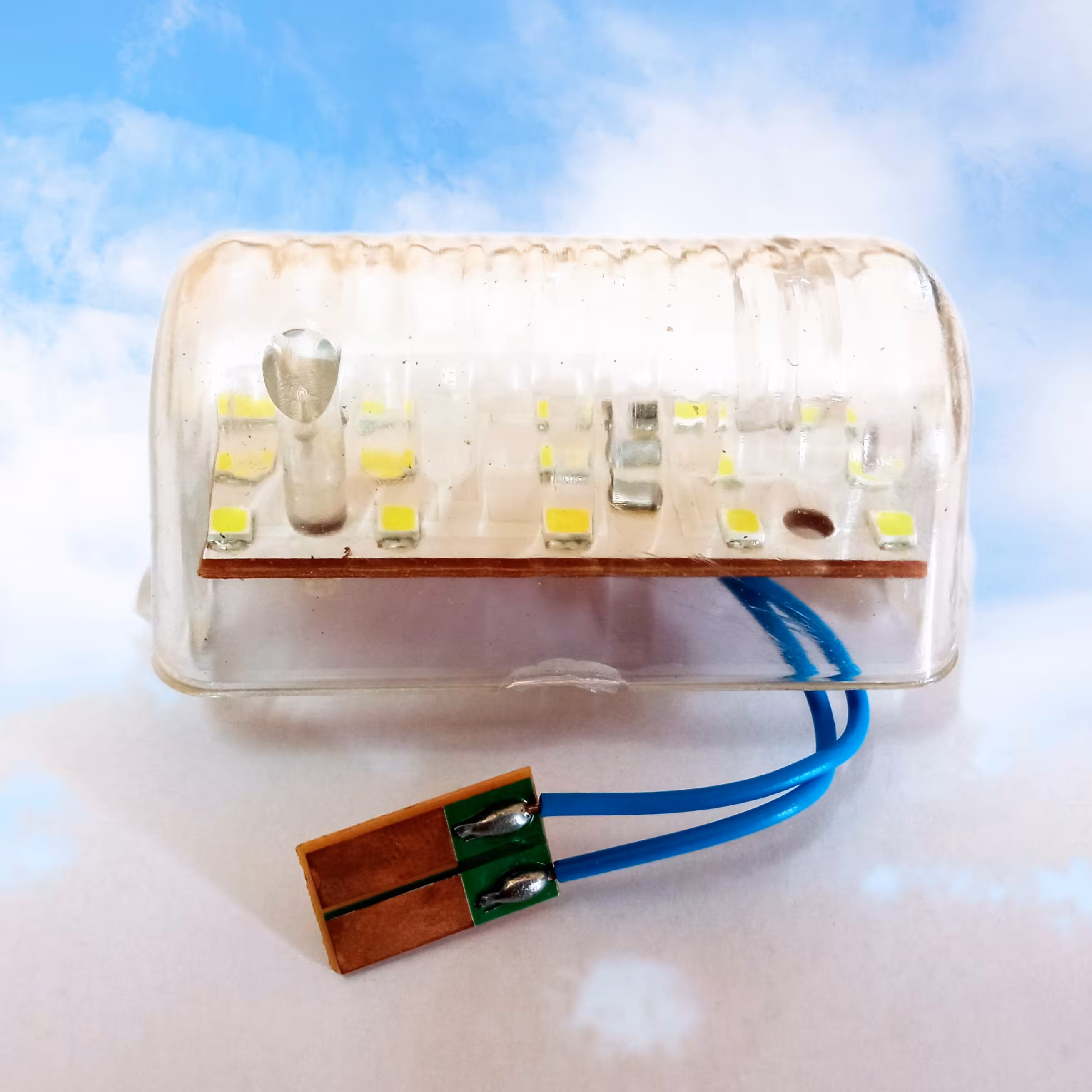 چراغ صندوق پراید ال ای دی سفید یخی نصب آسان،کیفیت و نوردهی عالی.ویتکار