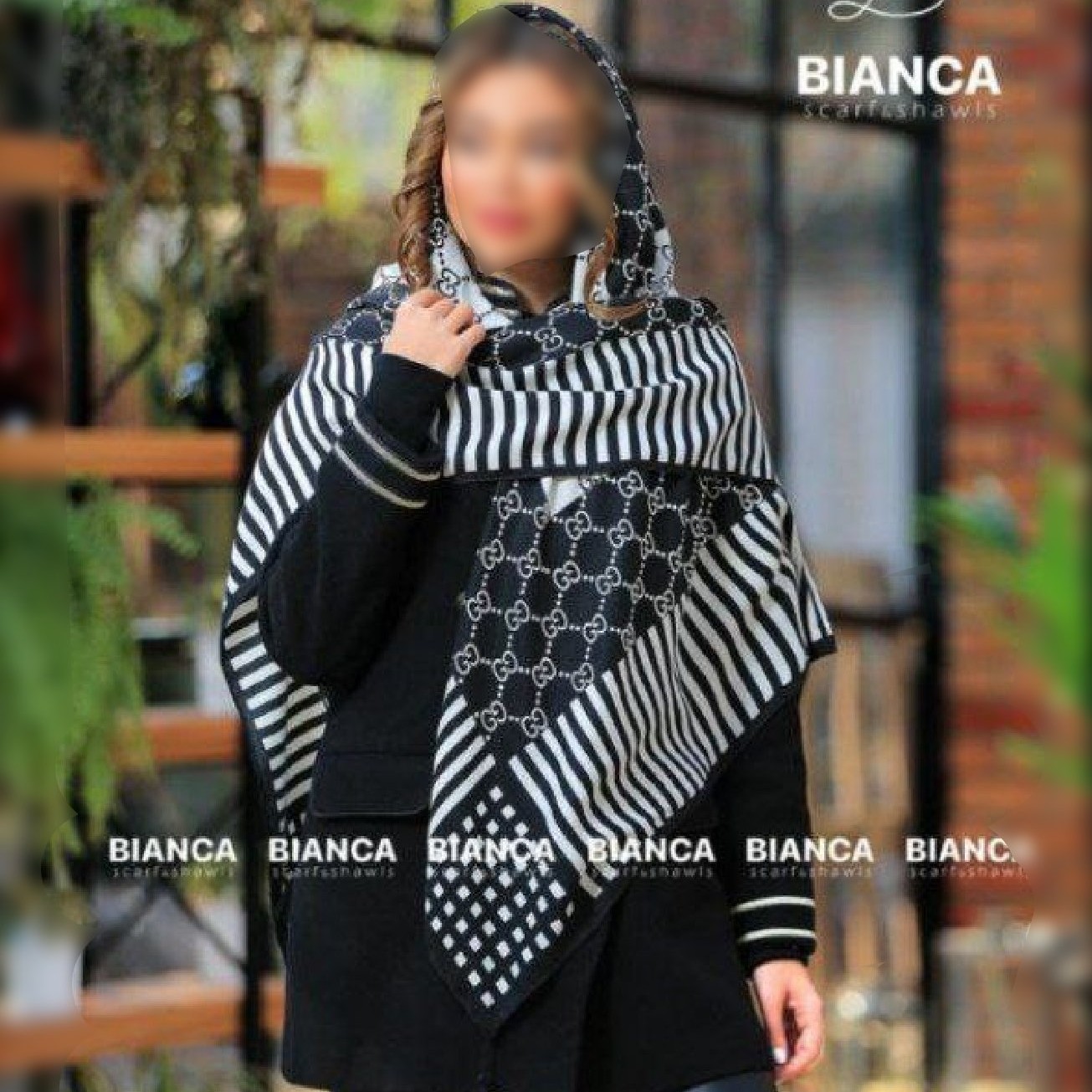 روسری نخی سفید مشکی منگوله دار قواره بزرگ