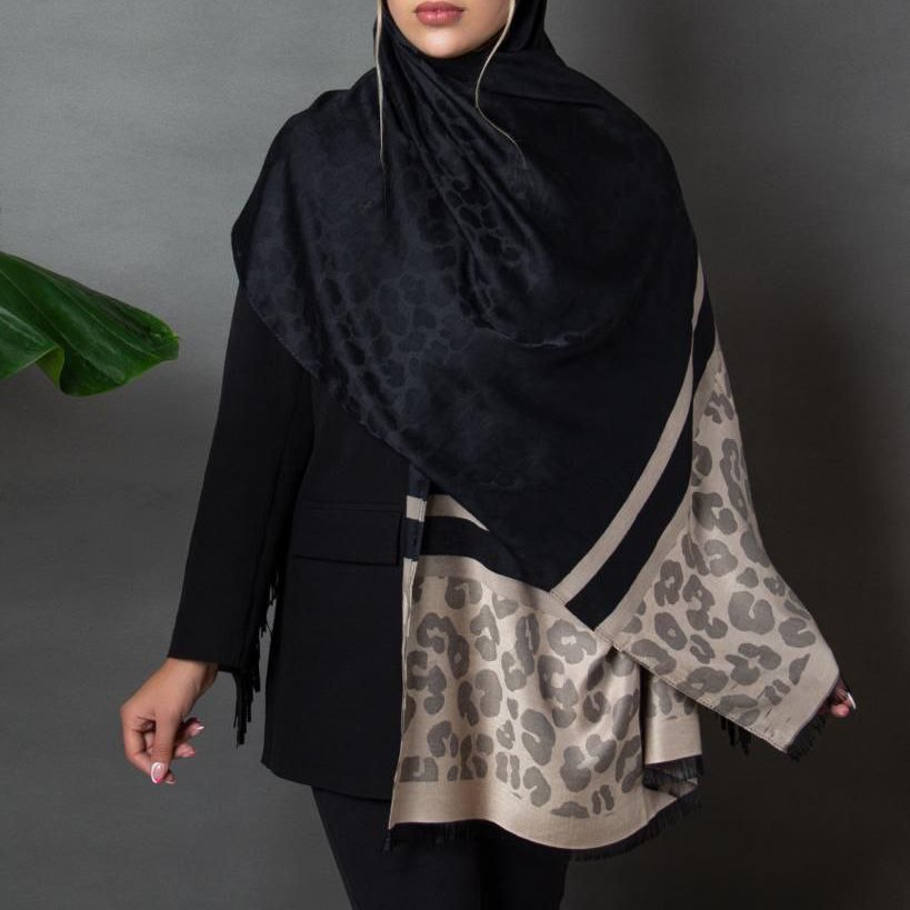 🧣شال نخی ژاکارد دستک پلنگی
📏قواره : 200×75
🌈در 1رنگ شیک زیبا
🌼کیفیت فوق العاده
💰با احترام 137000 تومان