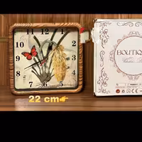 ساعت دیواری فانتزی در دو مدل گرد و مربع با کیفیت به همراه ارسال رایگان 