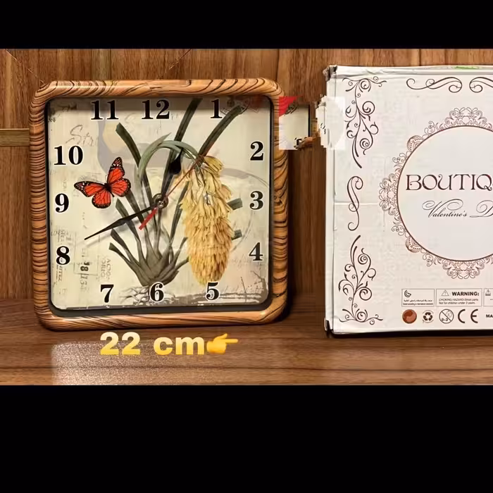 ساعت دیواری فانتزی در دو مدل گرد و مربع با کیفیت به همراه ارسال رایگان 