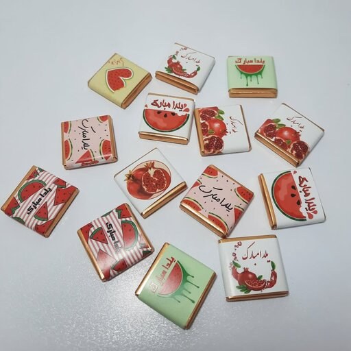 شکلات مخصوص شب یلدا پک 16 عددی با طرح دلخواه شما