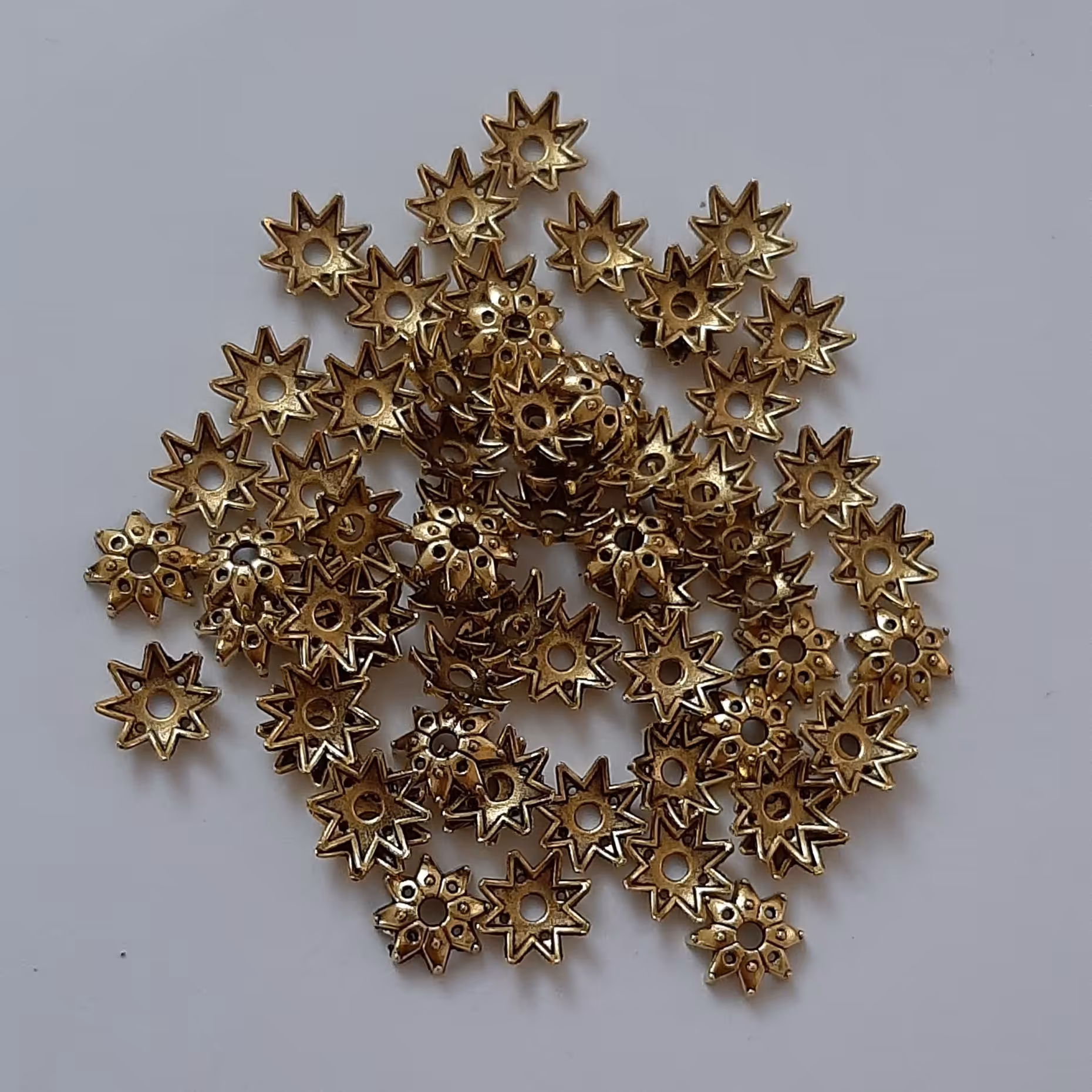 کاسبرگ قلمکاری  طلایی5 (بصورت بسته 65 تایی)