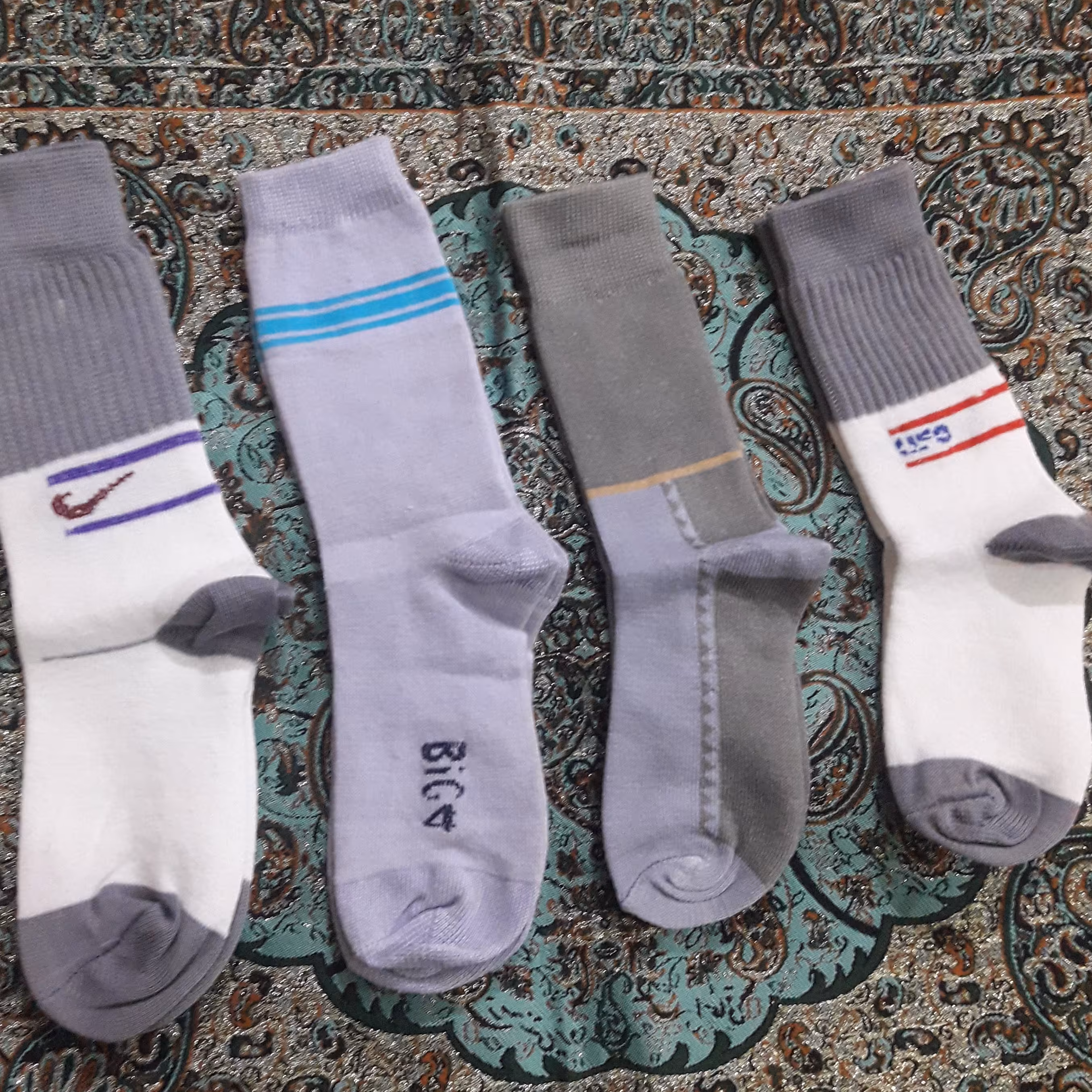 جوراب سایزکوچیک بچه گانه،2 جفت...