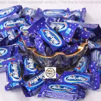 شکلات میلکی وی 100 گرمی خالص