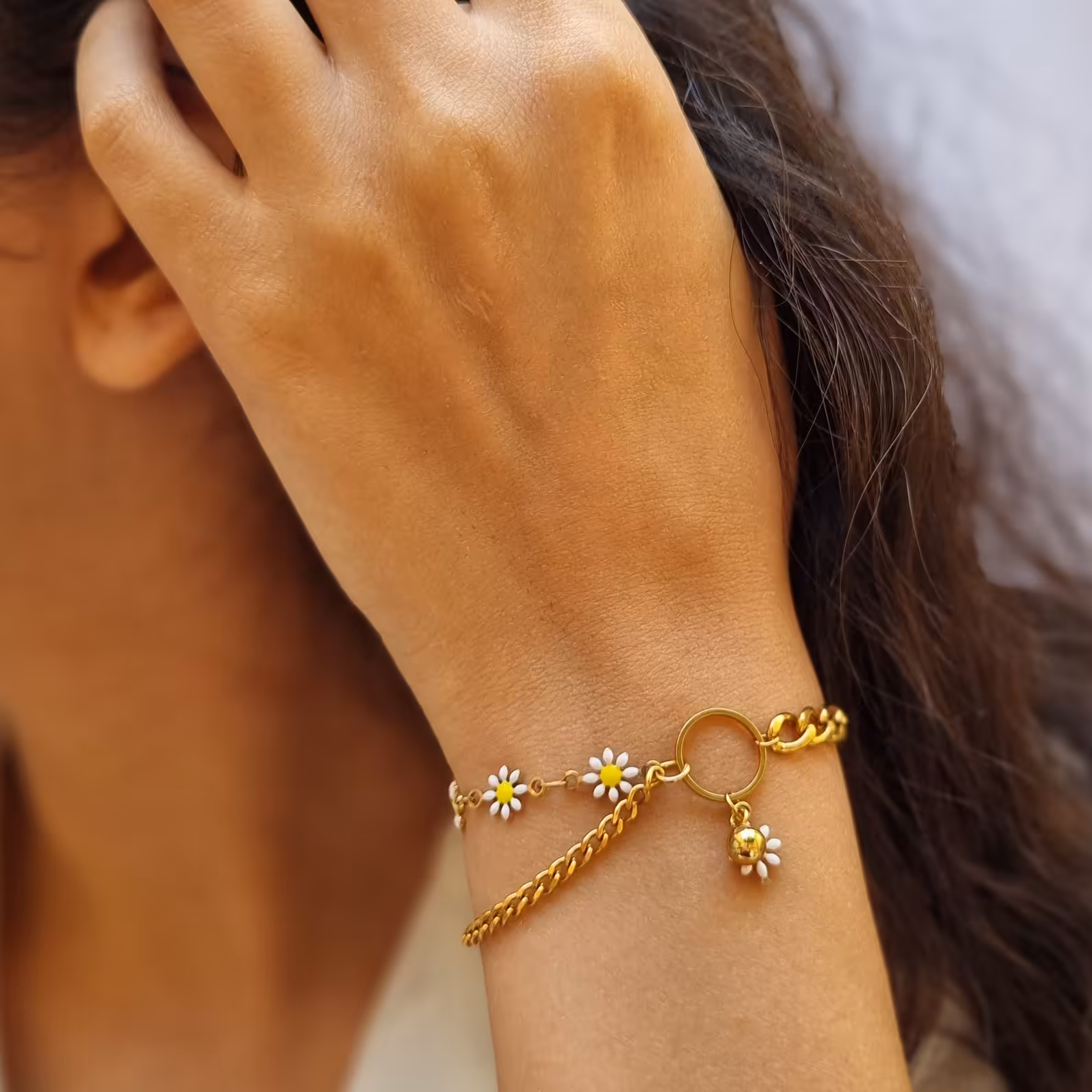 دستبند بابونه  و کارتیر ترکیبی 