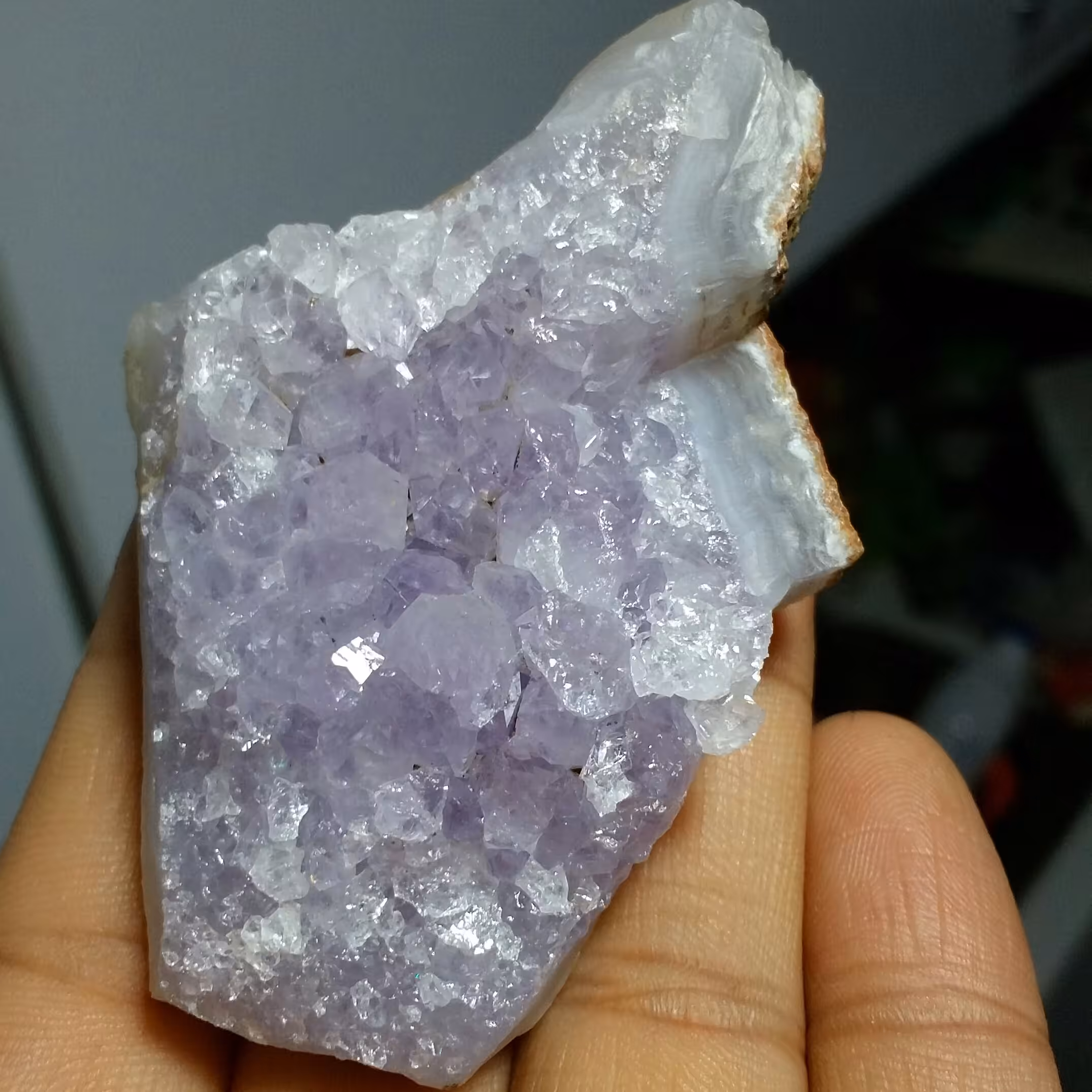 سنگ راف آمتیس بلور درشت پر رنگ بسیار زیبا دیدنی کاملا طبیعی شاهکار خلقت خااااص
کد 8787