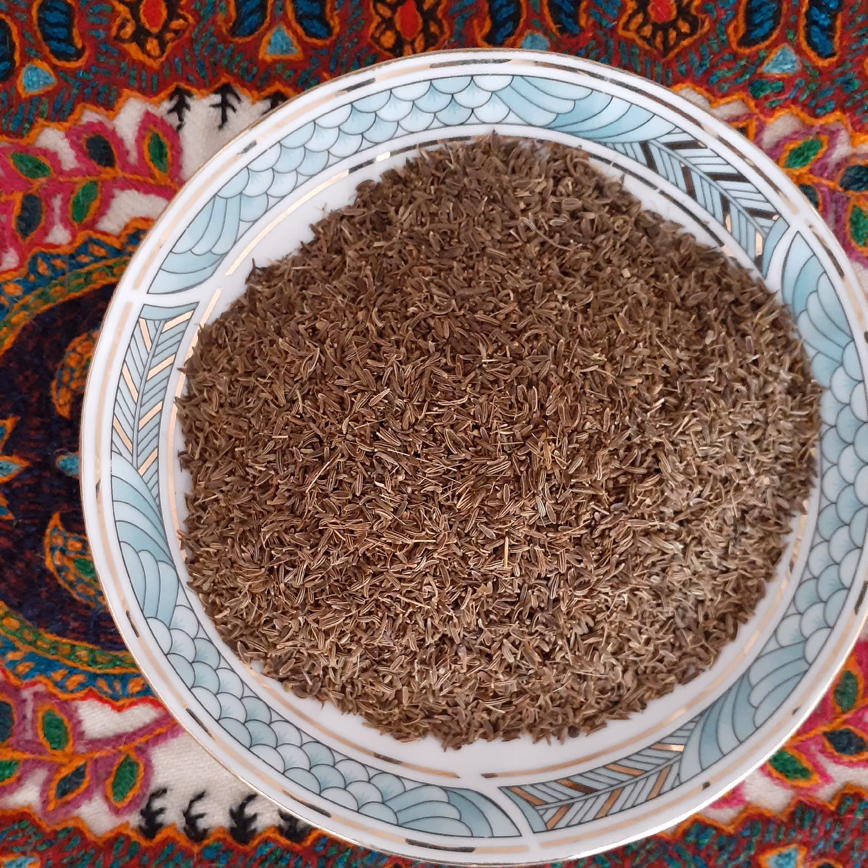 زیره سیاه کوهی .بهترین و معطر ترین سوغات کرمان.در بسته بندی 100 گرمی