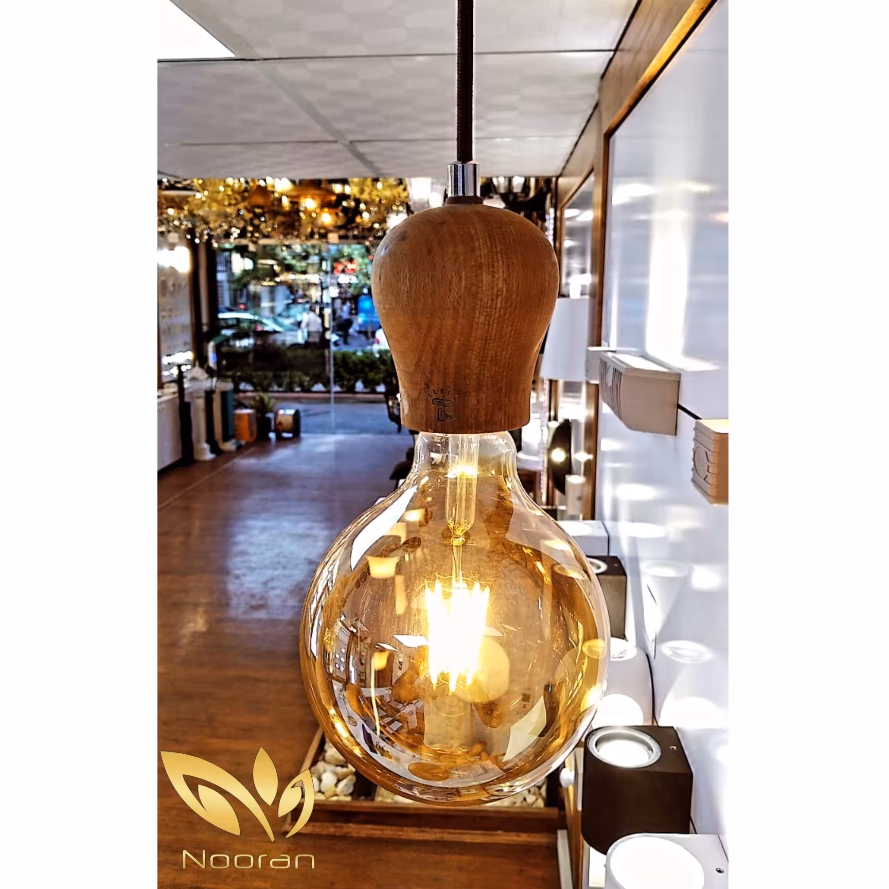 آویز چوب روسی طبیعی با لامپ فلامنت 8 وات آفتابی 