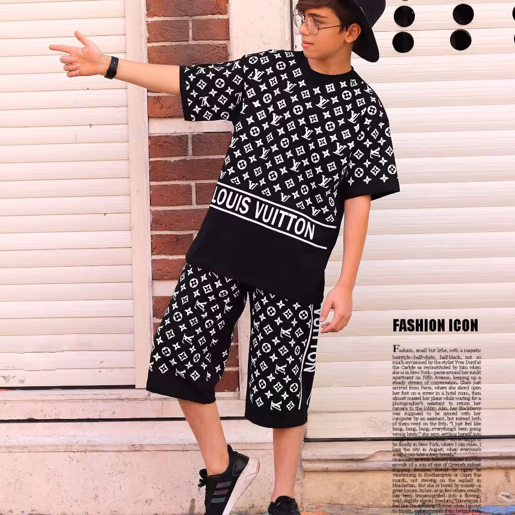 ست تیشرت شلوارک ال وی جنس نخ پنبه اعلا در دو رنگ سفید و مشکی