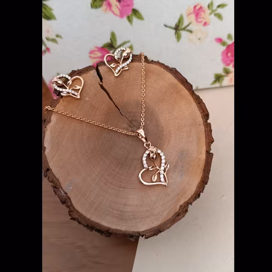 نیم ست طلایی رنگ ثابت برند xuping کیفیت عالی ضد حساسیت طرح گل و قلب (کد208)