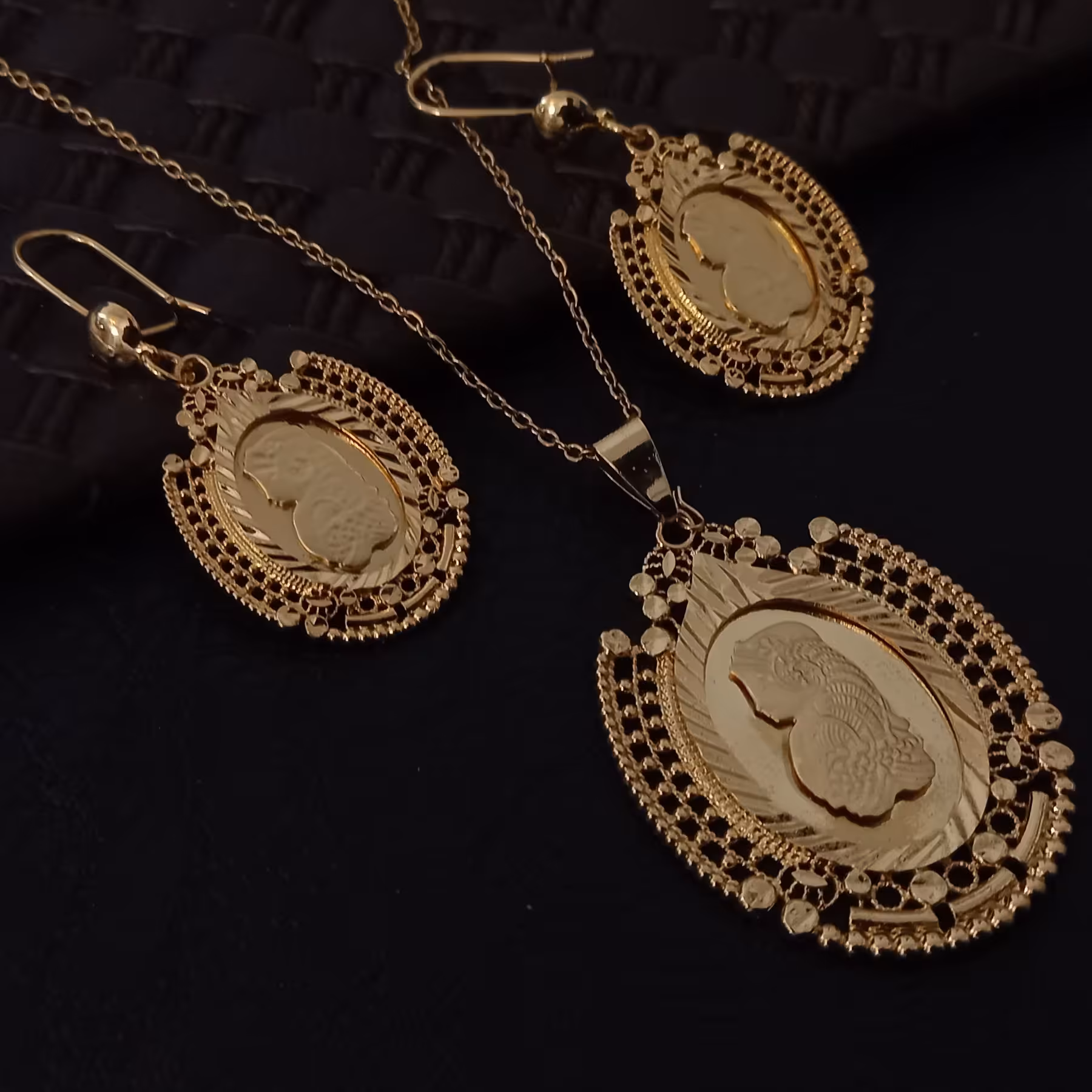 نیم ست طرح طلا شماره 6