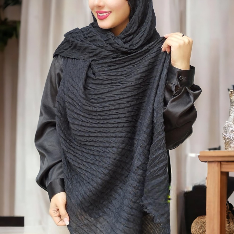 شال مشکی نخ پلیسه منگوله مهره رنگی ایرانی ابعاد 70 در 190