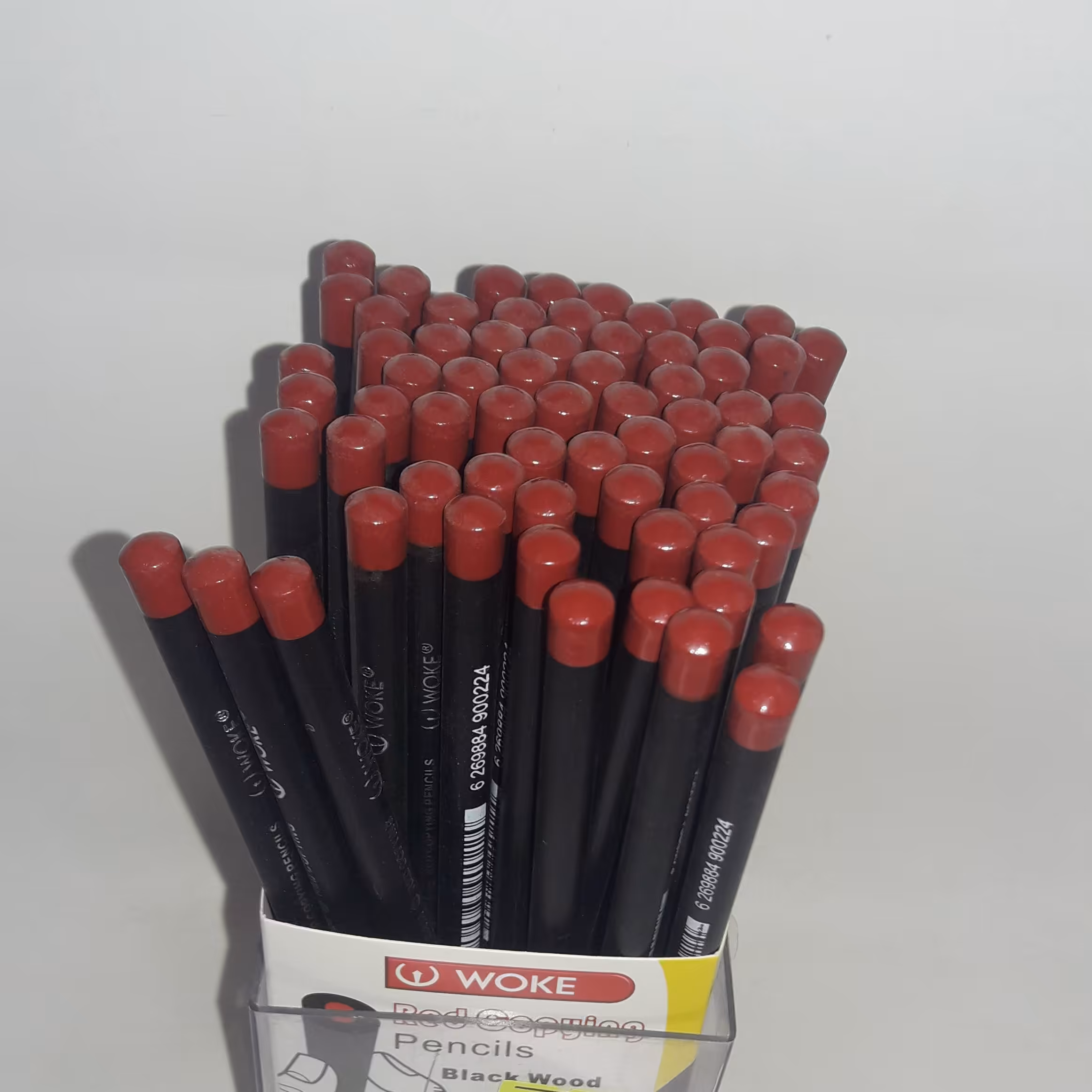 مداد قرمز ووک گرد بدنه مشکی