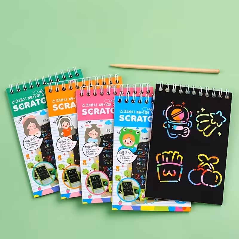 دفترچه جادویی به همراه قلم چوبی