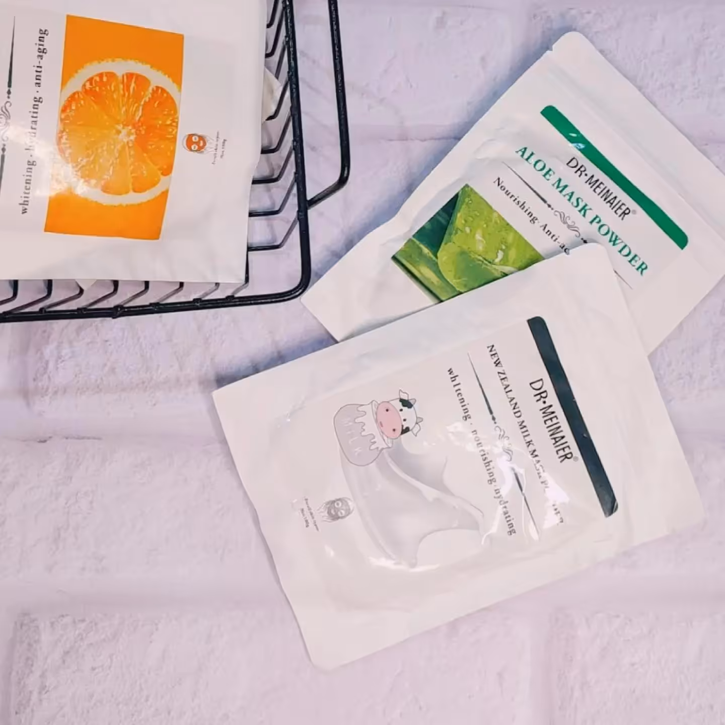 ماسک پودری لاتکسی پاکسازی و روشن کننده پوست 100گرمی