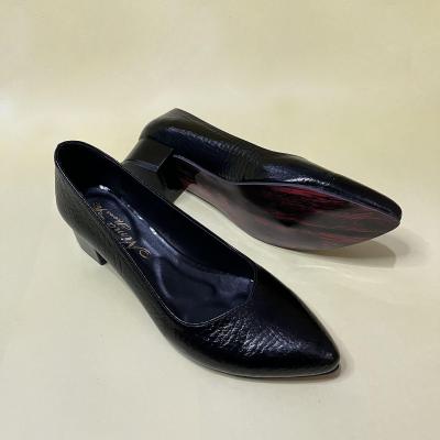 کفش مجلسی زنانه بزرگ پا پاشنه 3 سانت مدل الویس ساده سایزبندی 39 تا43