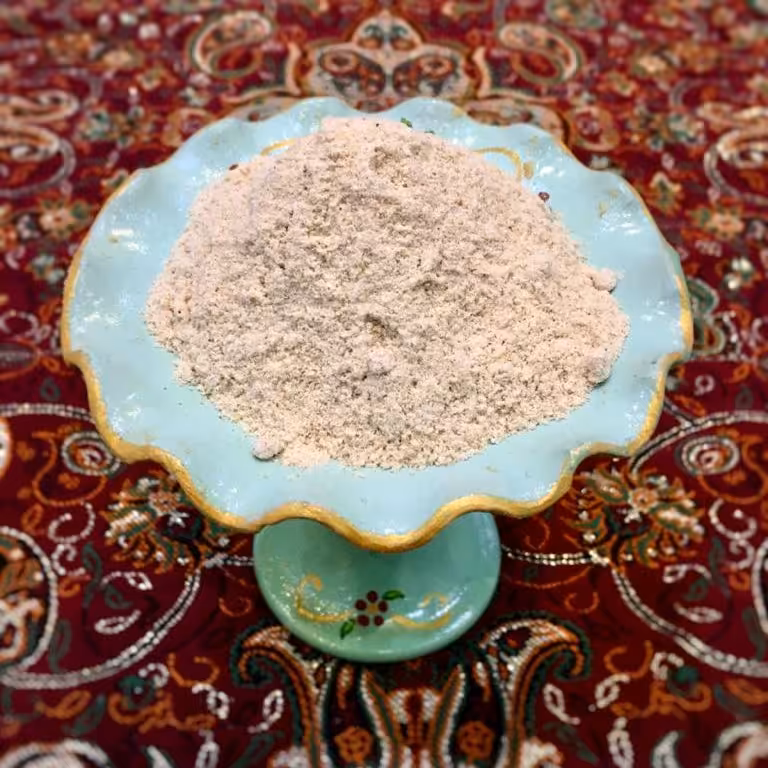 ادویه پودر سیر
 اعلای همدان با وزن 250 گرم