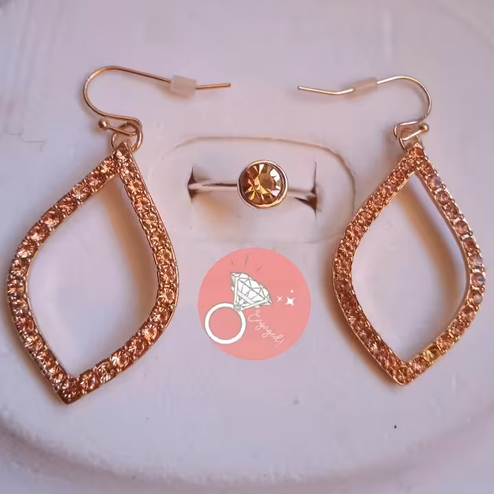 پک انگشتر و گوشواره صورتی