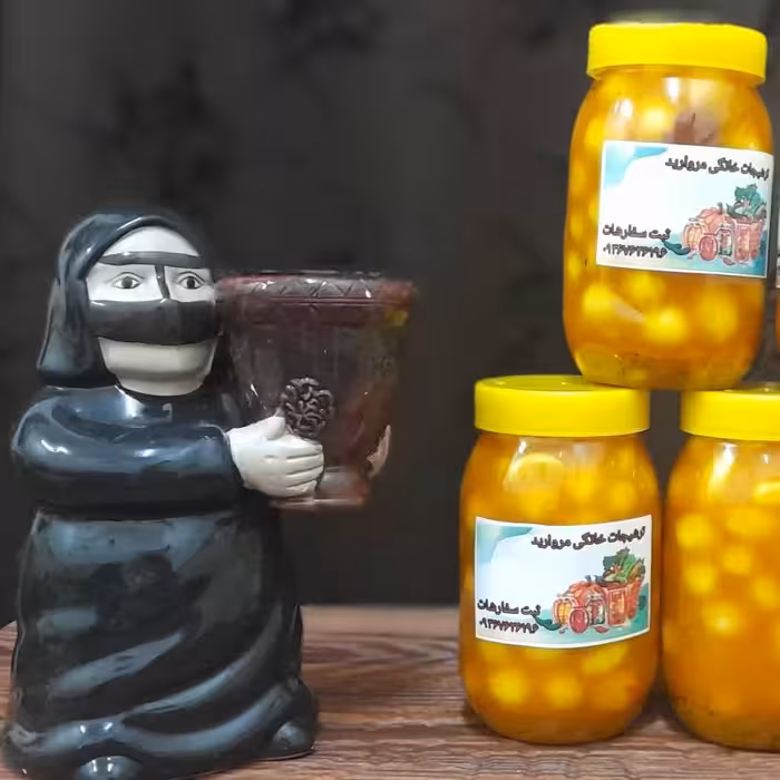 ترشی پیاز محلی.با طعم و رنگ عالی .تند و تیز بدون مواد افزودنی و نگهدارنده