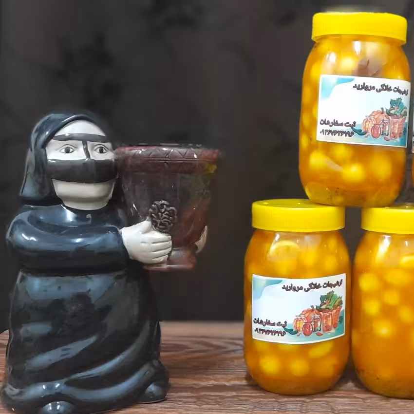 ترشی پیاز محلی.با طعم و رنگ عالی .تند و تیز بدون مواد افزودنی و نگهدارنده