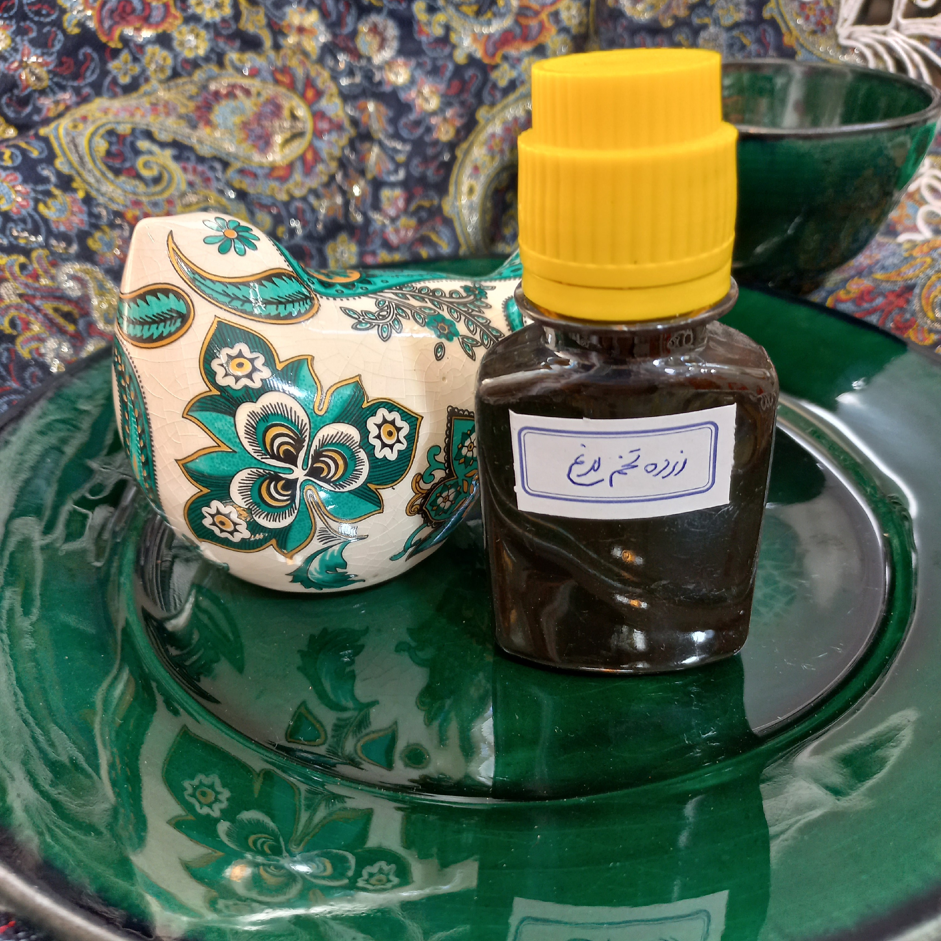 روغن زرده تخم مرغآبرسانی عمیق پوسترفع خشکی مو ومرطوب نمودن آننرم کننده طبیعی مو