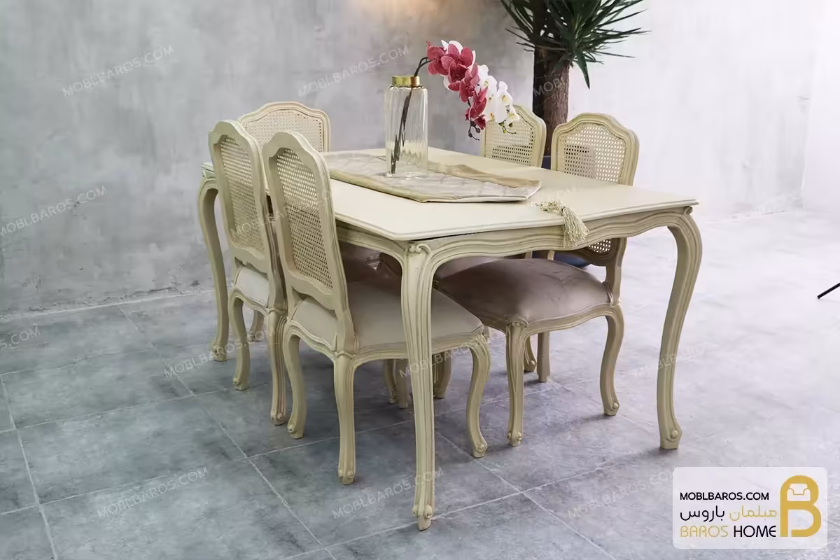 میز ناهارخوری ابزاری