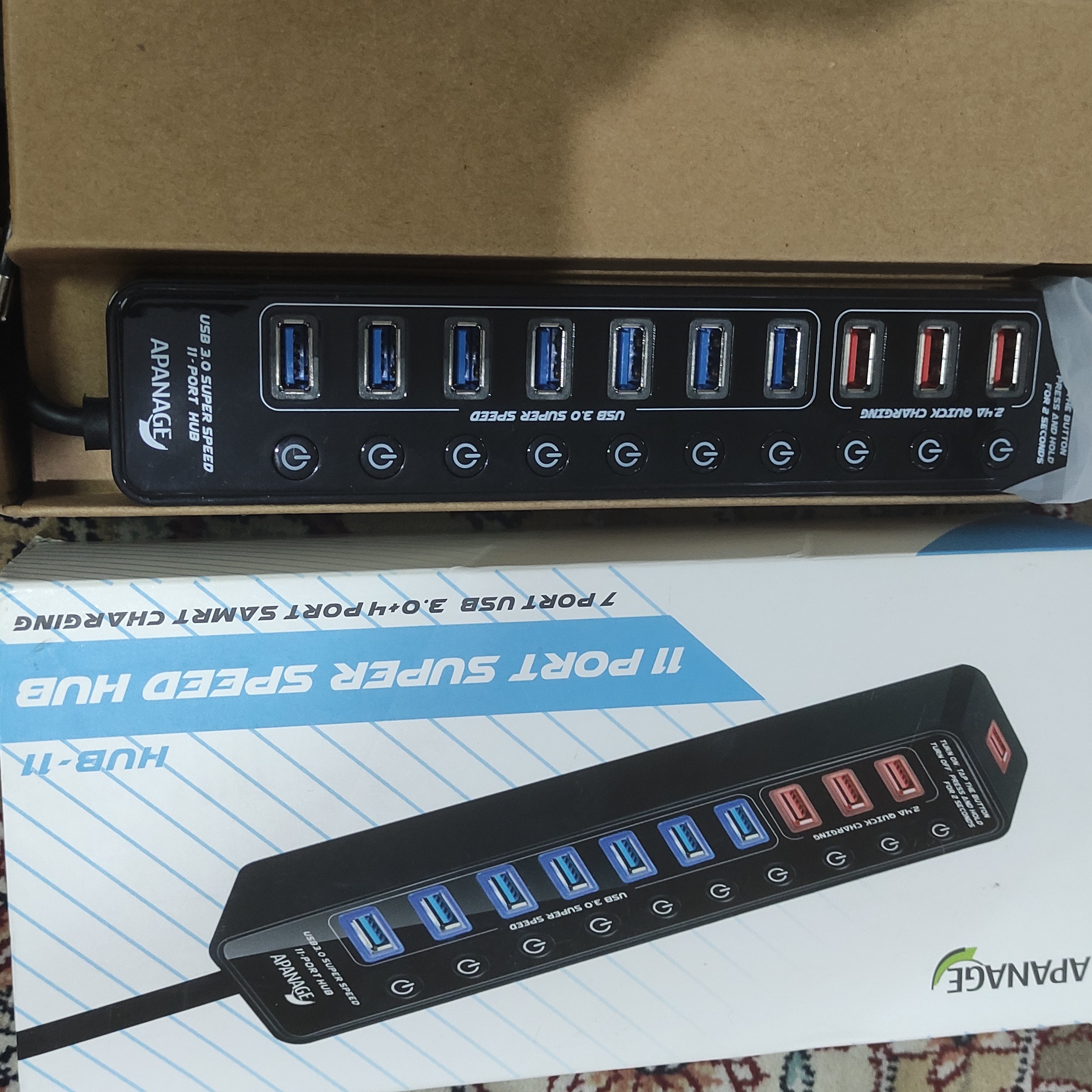 هاب 11 پورت USB 30 سوپر فست مناسب برای شارژ لوازم برقی بدون آداپتور و مناسب برای انتقال اطلاعات 