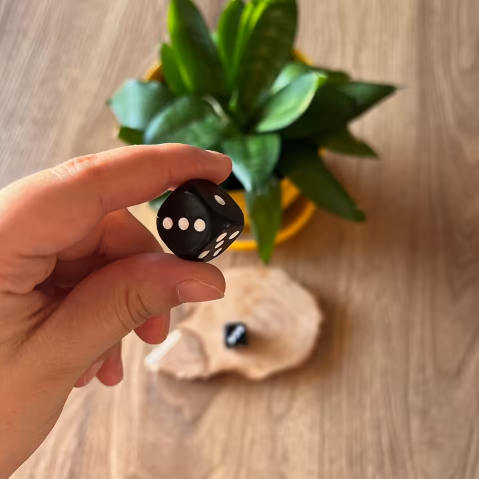 تاس18 میل شیشه ای رنگی کد 99