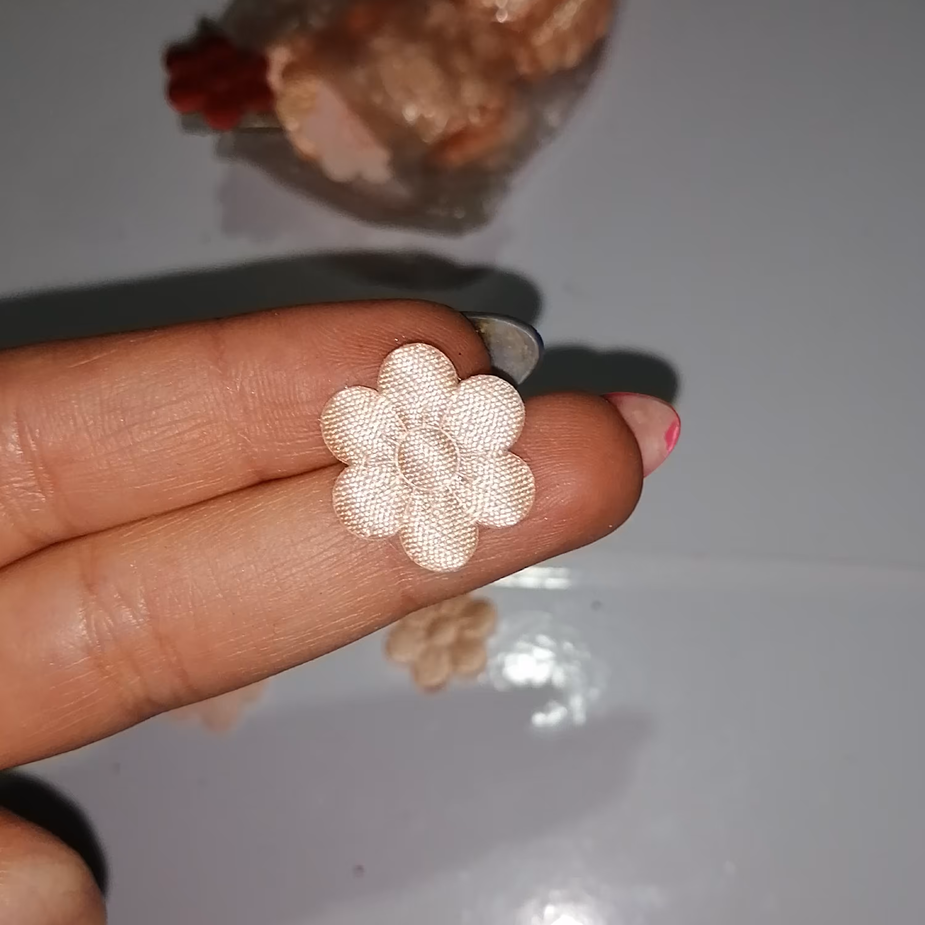 گل ریز تزئینی نارنجی کمرنگ 20 عددی 