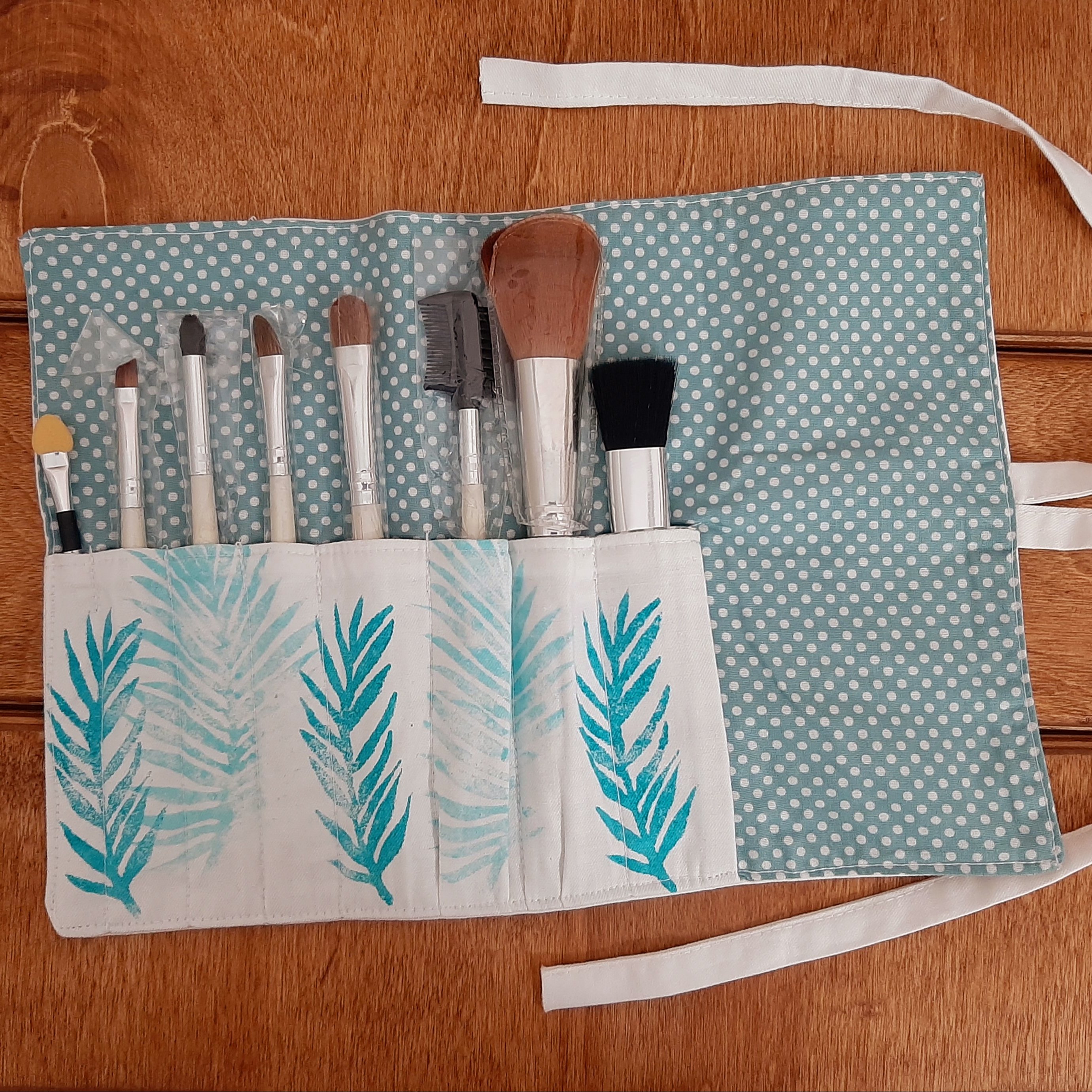 جای لوازم ارایشی