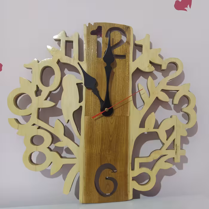 ساعت دیواری چوبی طرح دارکوب