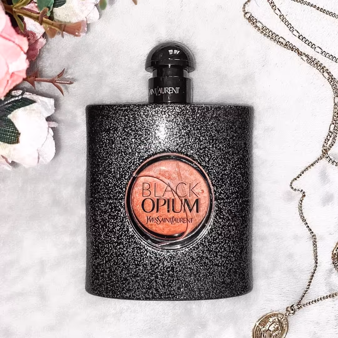 ادکلن اماراتی ایو سن لورن بلک اوپیوم زنانه Yves Saint Laurent Black Opium
پرفیوم.کازمتیک گالری Perfume.CosmeticsGaller