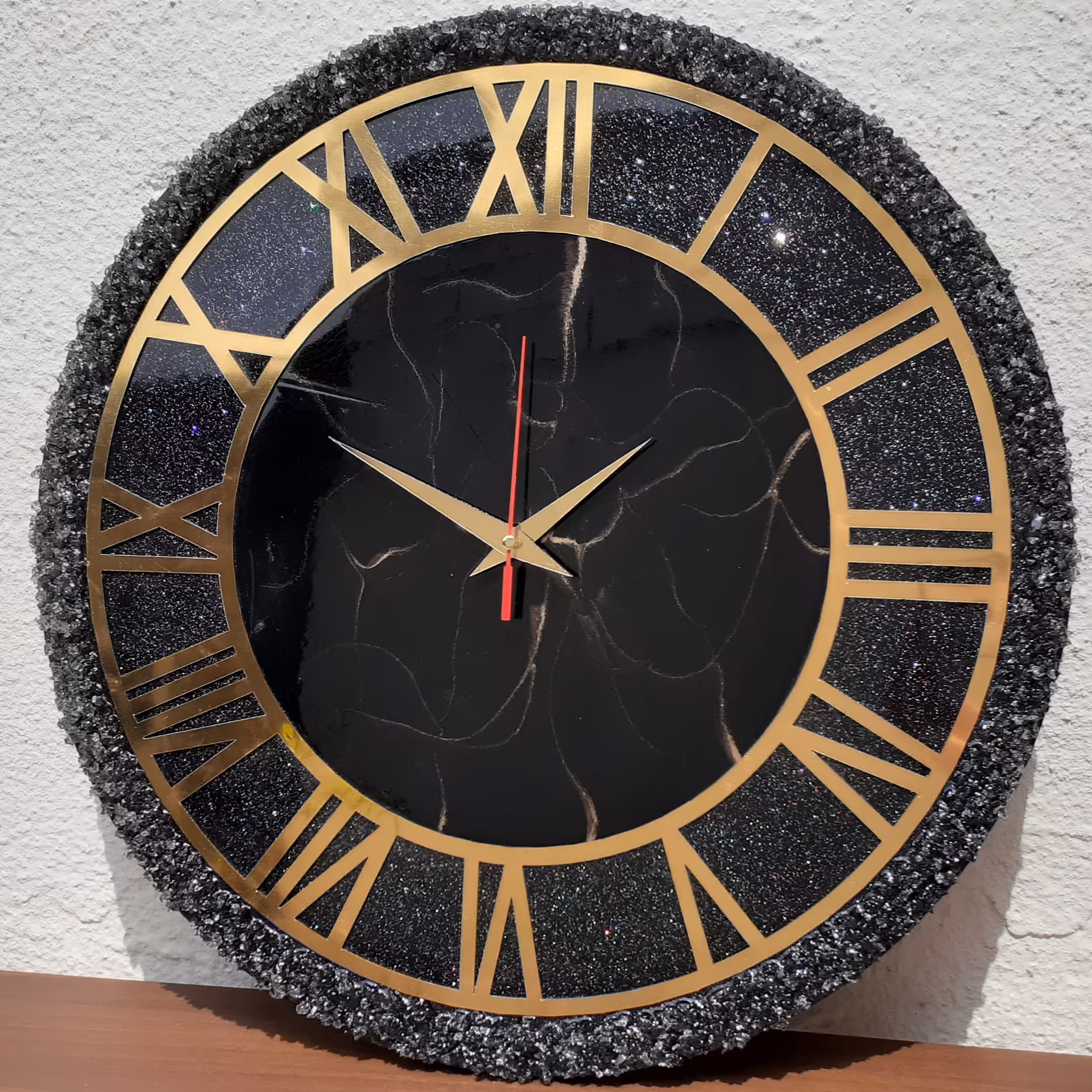 ساعت رزینی دور کریستال