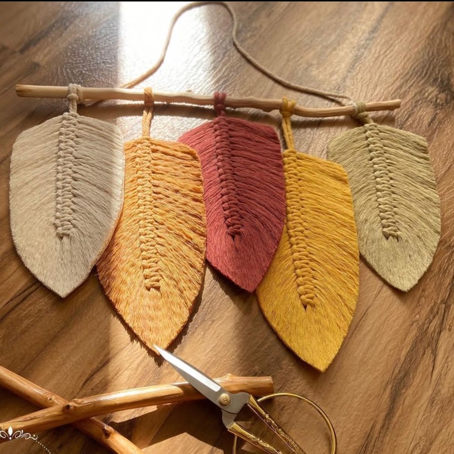 دیوارکوب برگ مکرومه بافی طرح زندگی