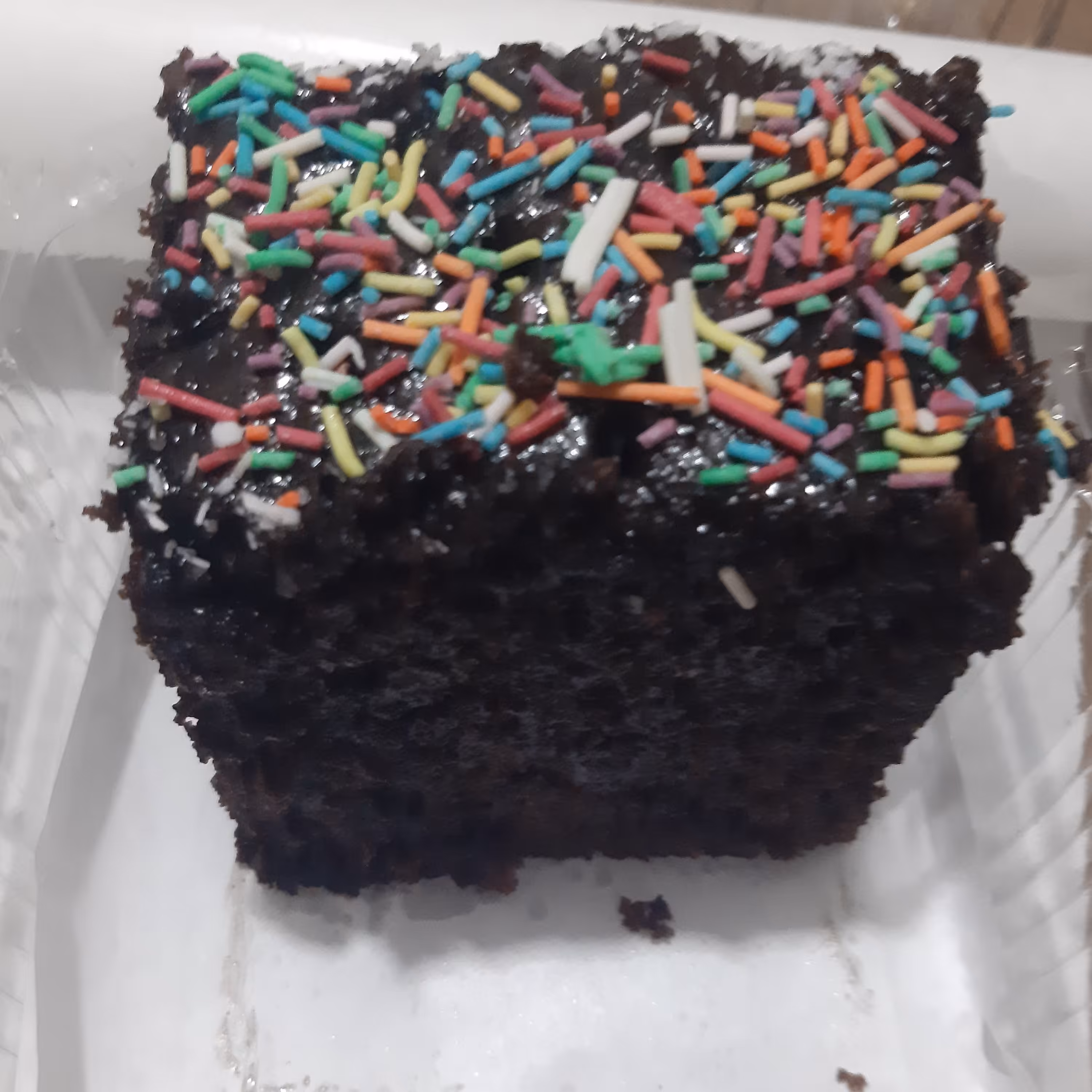 کیک خیس شکلاتی تکه ای